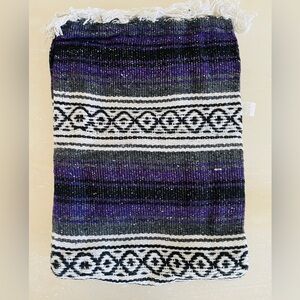 New Molina Handmade Premium Mexican Yoga Mat Blanket Throw Purple 74" x 52"